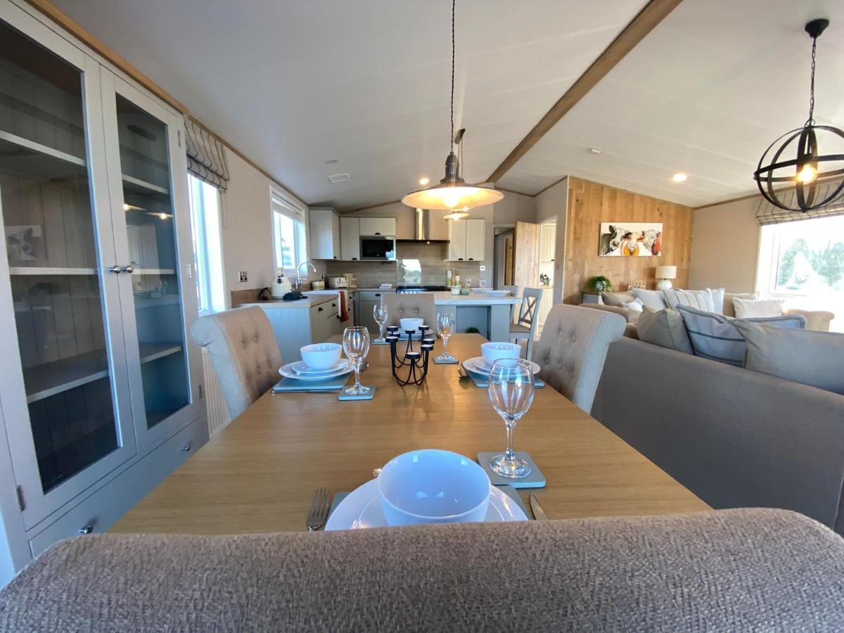 Daphne'S Lodge Mawgan Porth Exteriör bild