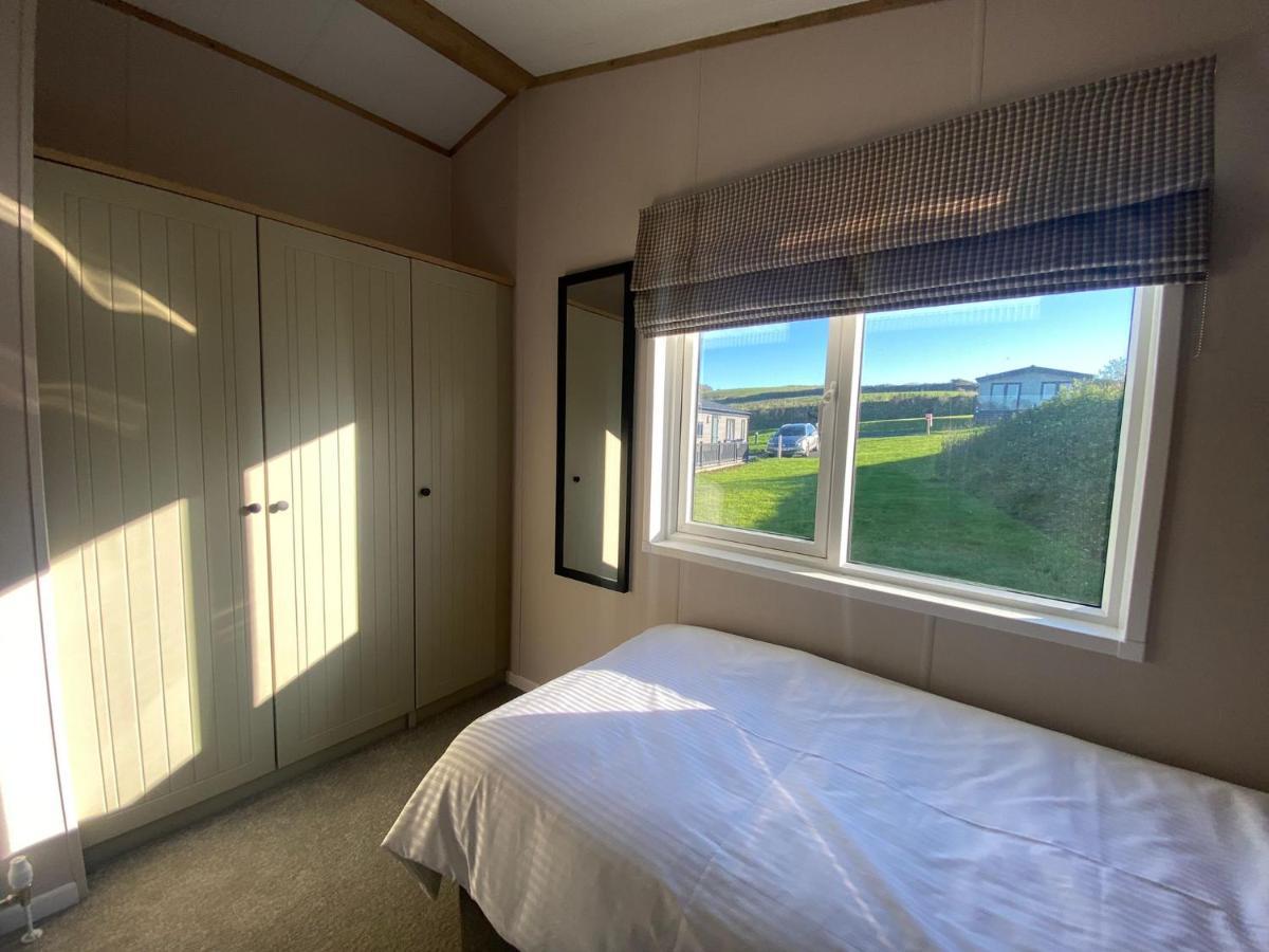 Daphne'S Lodge Mawgan Porth Exteriör bild
