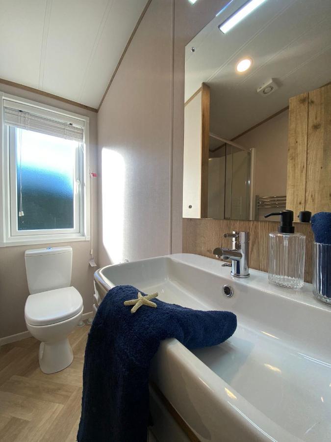 Daphne'S Lodge Mawgan Porth Exteriör bild