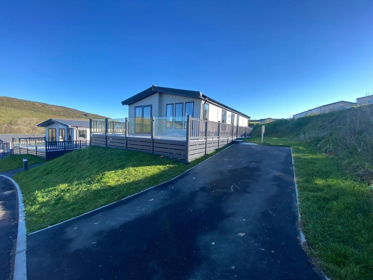 Daphne'S Lodge Mawgan Porth Exteriör bild